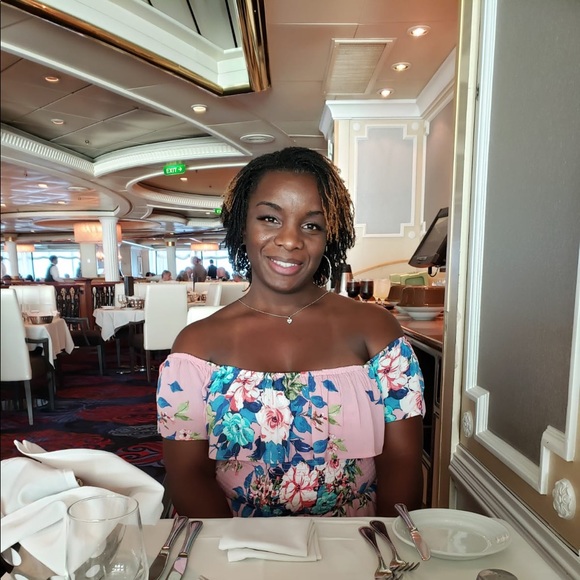 Meet your Posher, Kiari - Picture 1 of 1